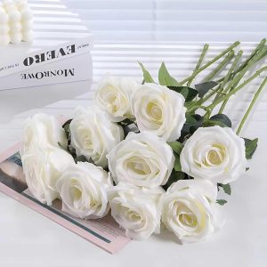 Artificial white rose flowers