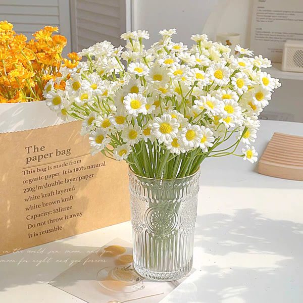 Premium artificial mini daisy bouquet for hotel lobbies