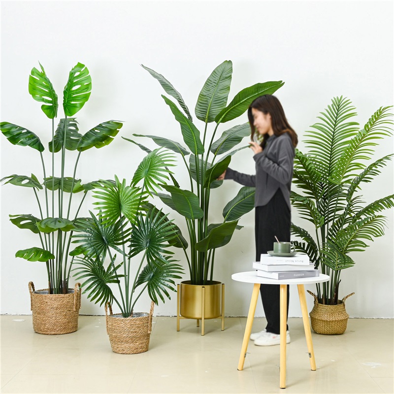 Artificial green plants cleaning
