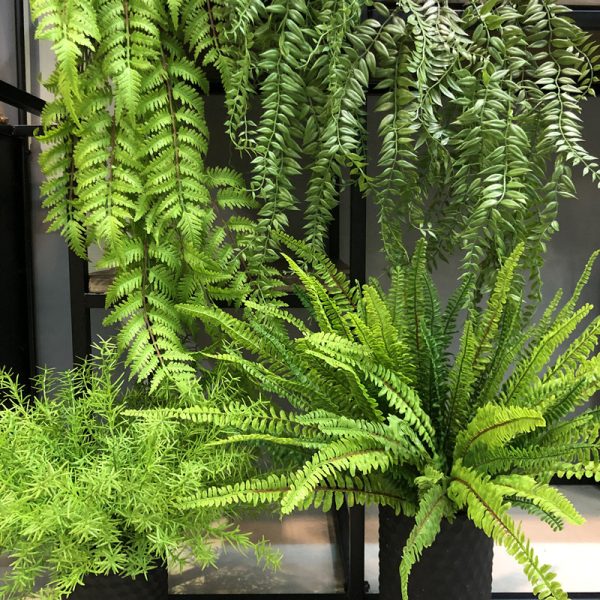 UV-stable artificial moss and fern display for retail