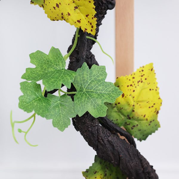 UV-stable flame-rated twig décor for corporate events